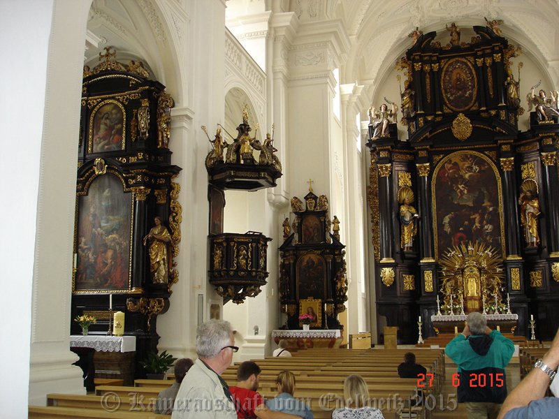 der Altar im Dom.jpg -                                